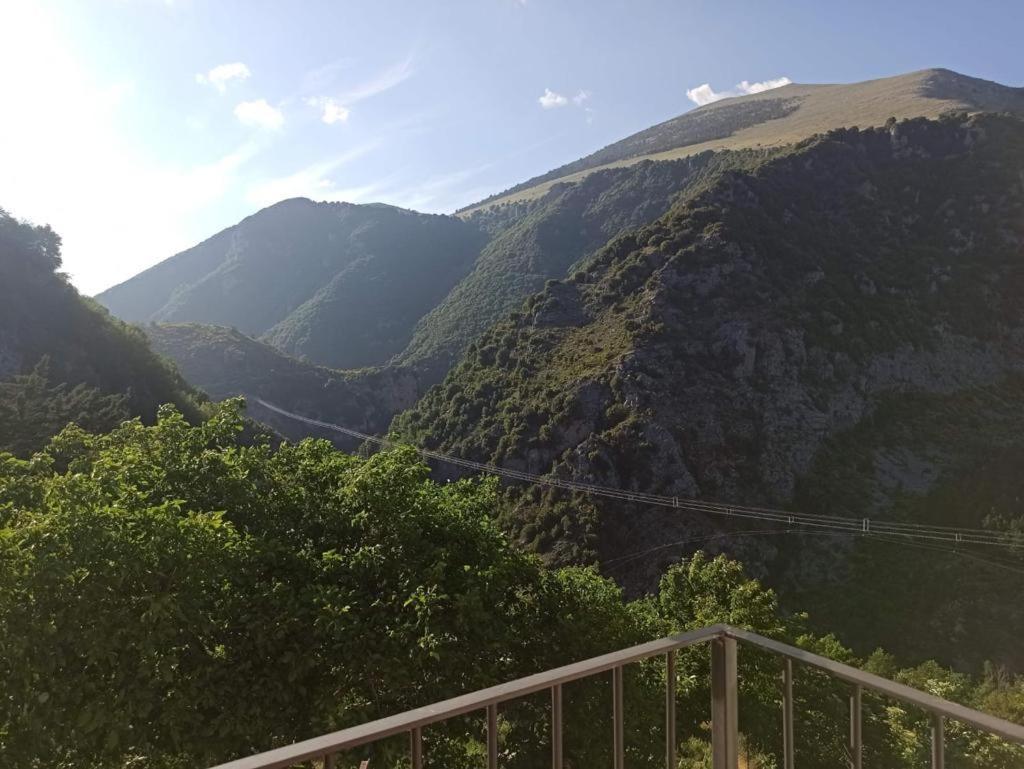 La Casa Dei Panorami Bed & Breakfast Castelsaraceno ภายนอก รูปภาพ